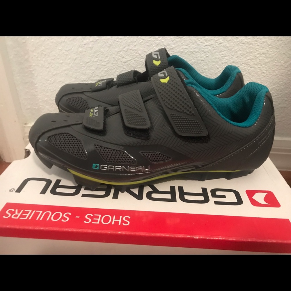 Cycling shoes